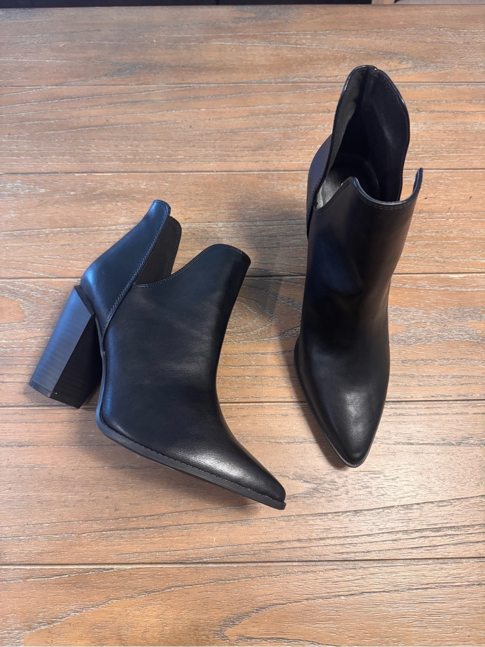 Qupid Black Pointed Toe Block Heel Ankle Booties
#109